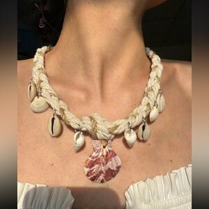 Bohemian seashell necklace S682